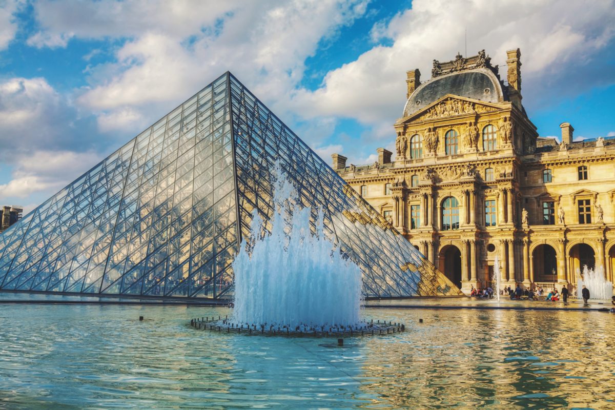 Musée du Louvre, Paris - World Construction Network