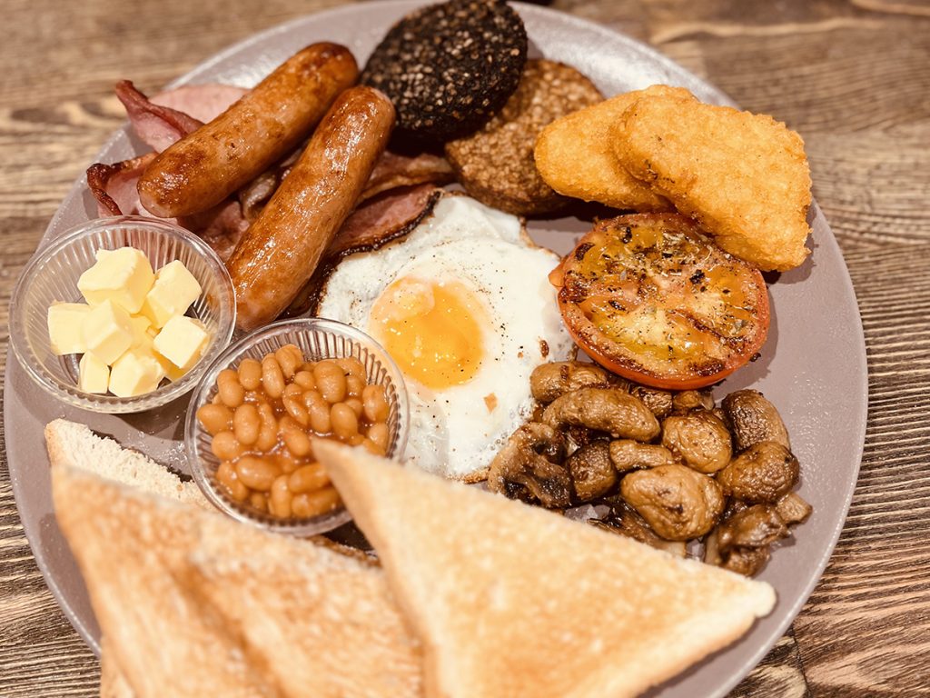 The Irish Vicker's launches new Sunday breakfast buffet and carvery