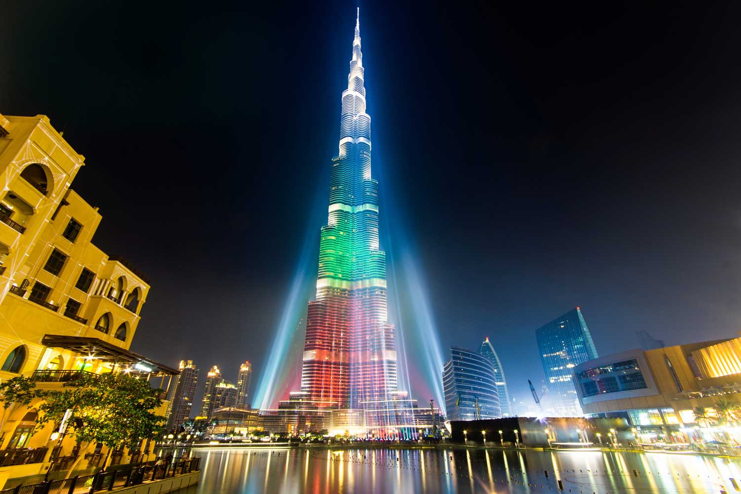 Pepsi is lighting up the Burj Khalifa for National Day and it's not to