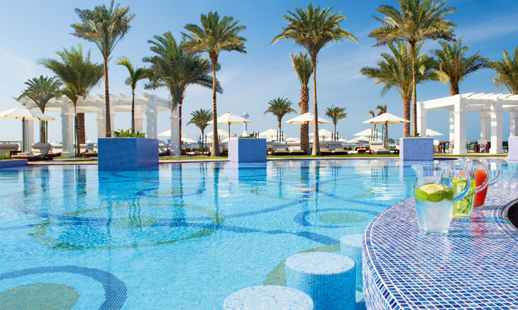 Abu Dhabi S Best Swim Up Pool Bars Bars Nightlife Time Out Abu Dhabi