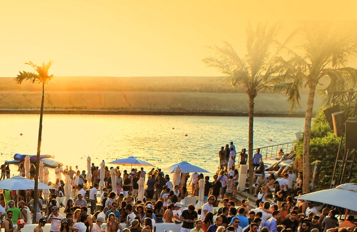 Massive Qe2 Party At Abu Dhabi Beach Club Nightlife Bars