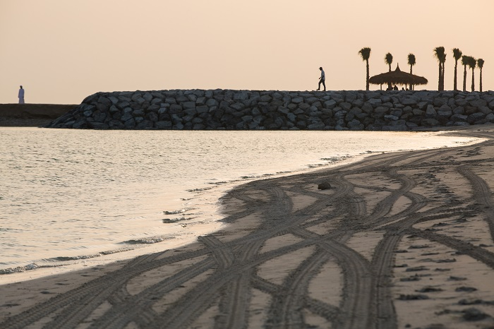Two Free Things To Do In Abu Dhabi Explore Al Hudayriat Beach And See Some Amazing Art Things To Do Time Out Abu Dhabi